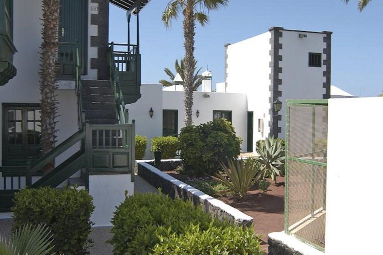 Apartamentos Los Pueblos Пуерто-дель-Кармен Екстер'єр фото